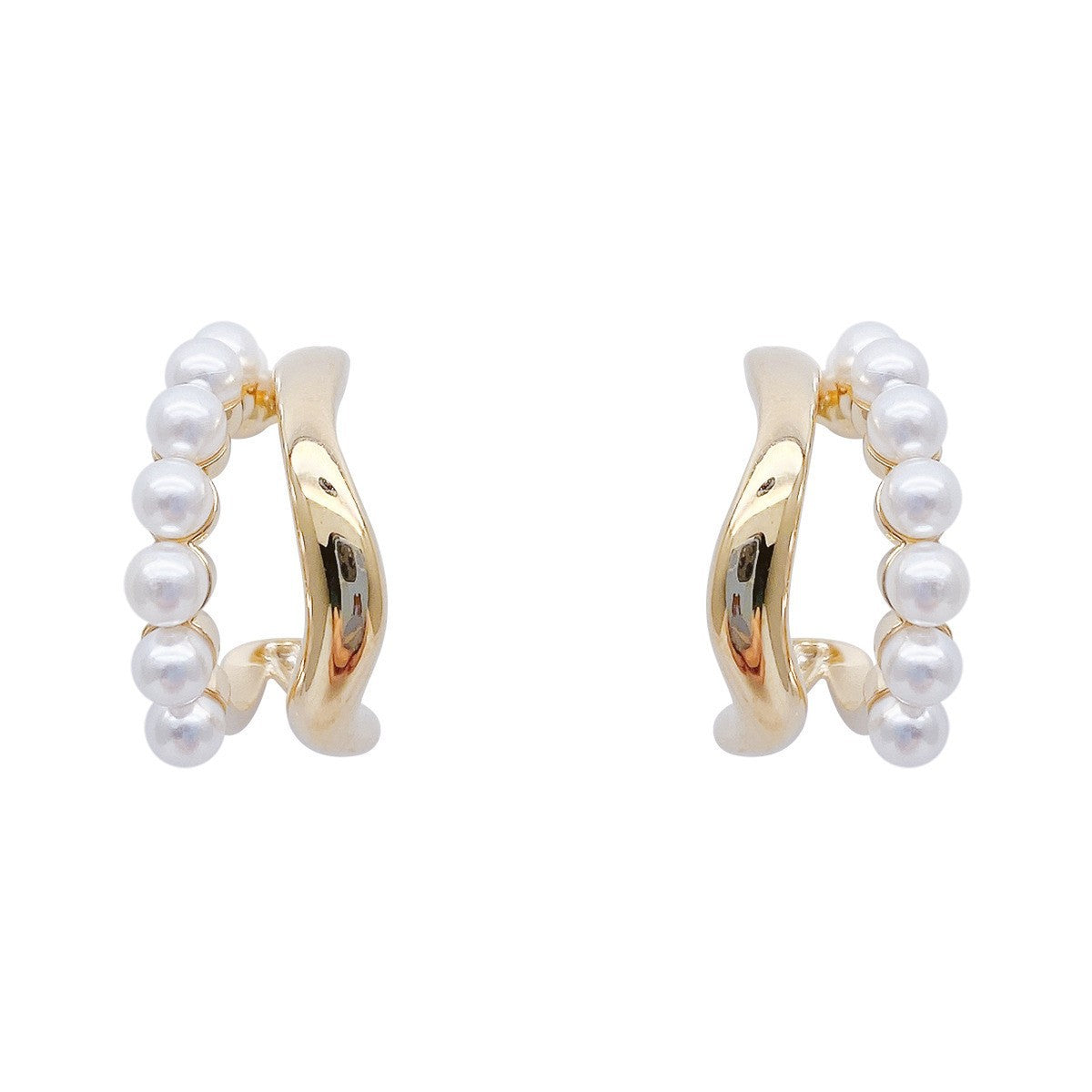 Charming Pearl Earring for Any Occasion