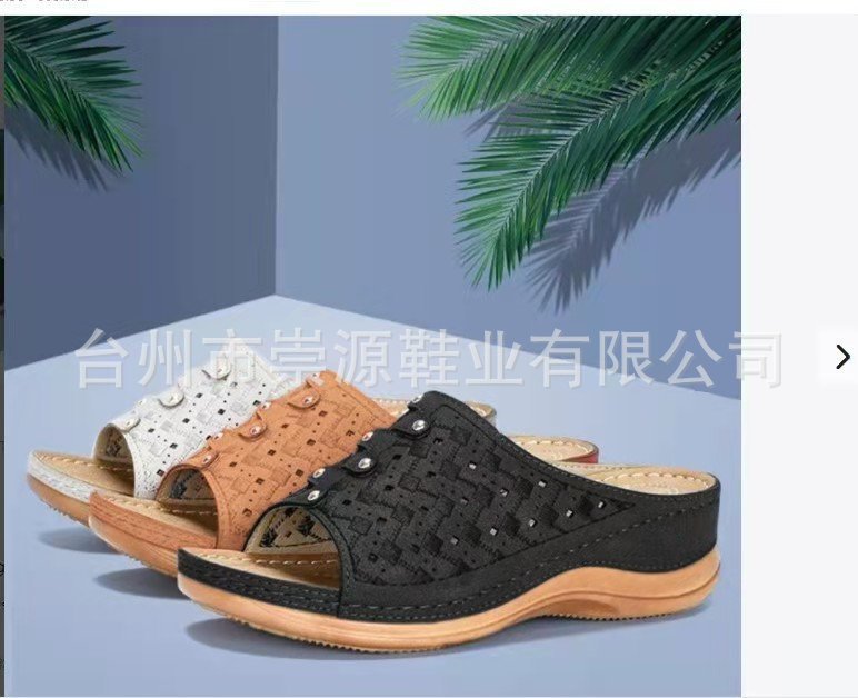 Graceful Orthopedic Sandals for Modern Look