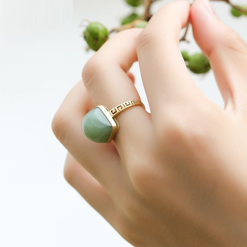 Charming Silver Ring for Any Occasion