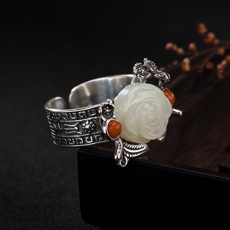 Romantic Silver Ring for Special Moments