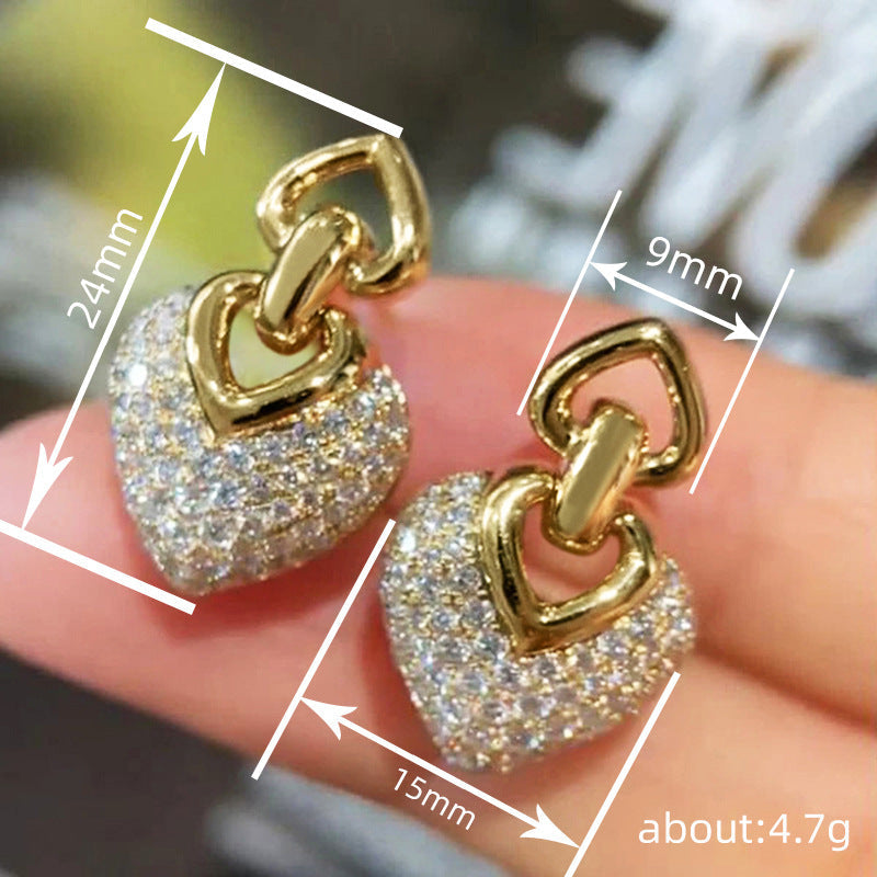 Charming Earring for Any Occasion