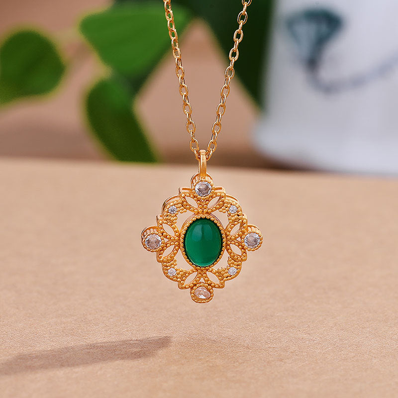 Stunning Gold Necklace for Daily Wear