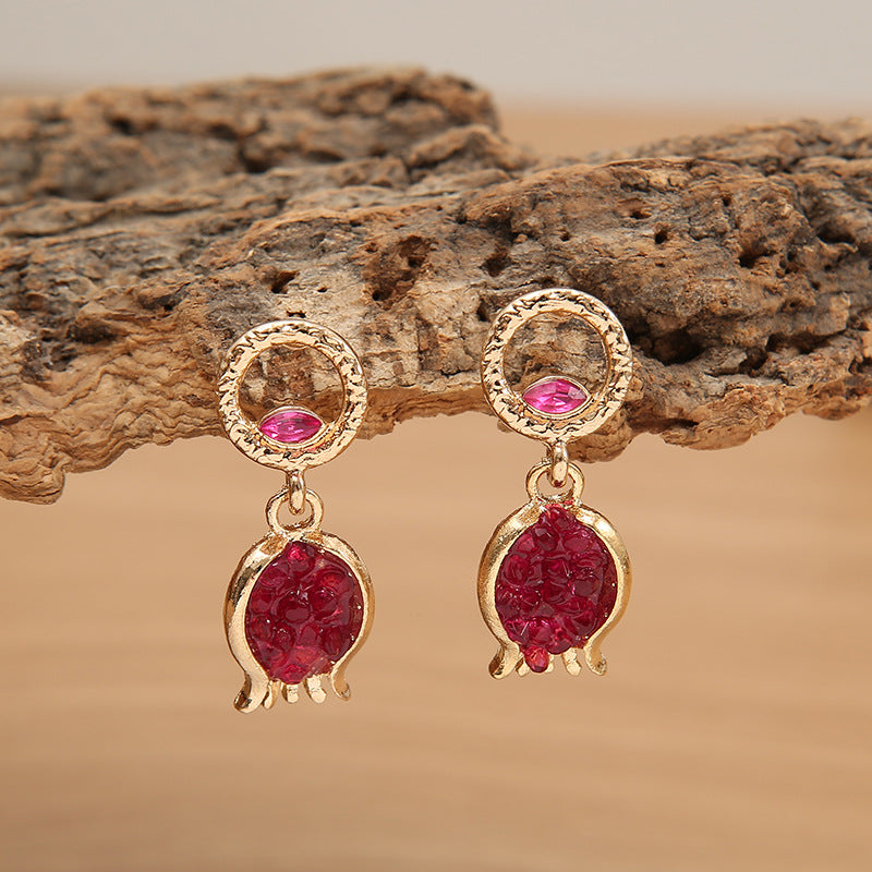Charming Earring for Any Occasion
