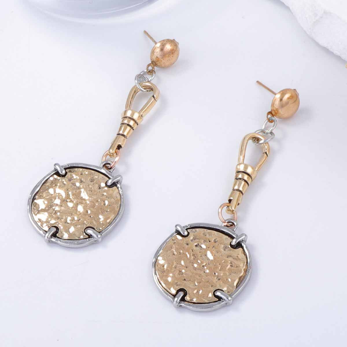 Stunning Earring for Daily Wear