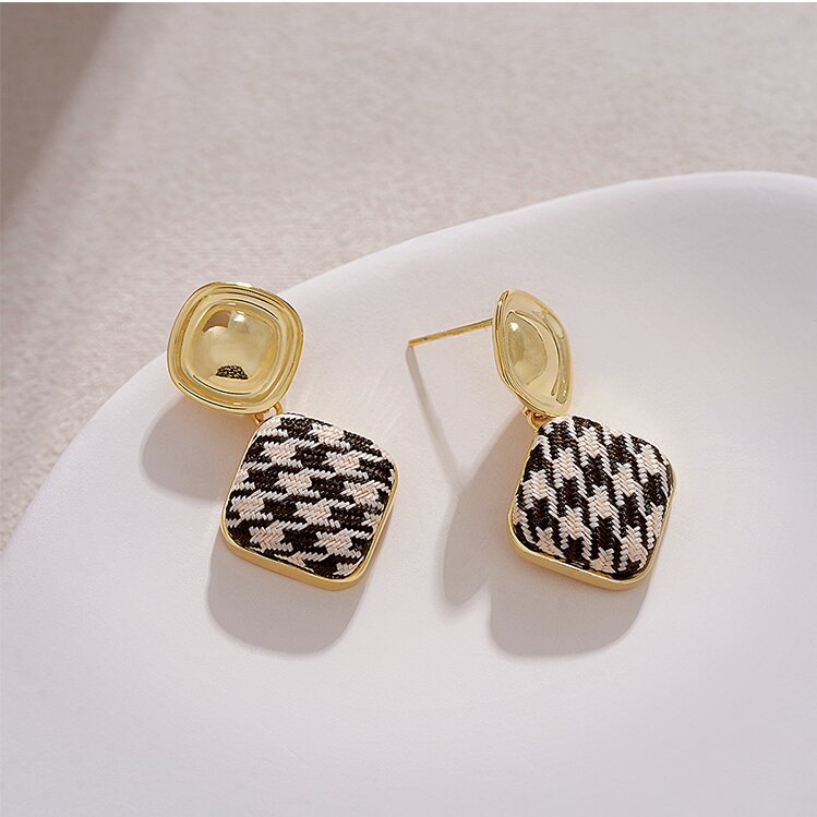 Vintage Handmade Earring
