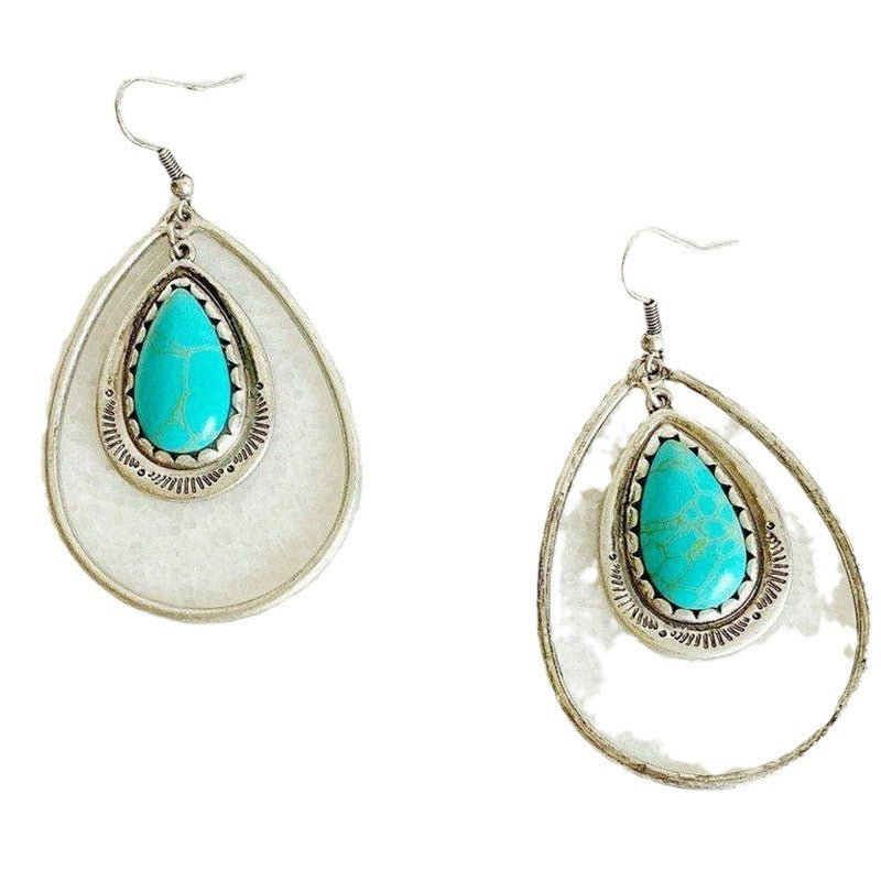 Romantic Silver Earring for Special Moments