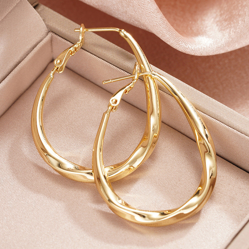 Charming Piece for Any Occasion