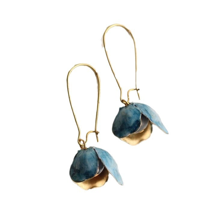 Elegant Gold Earring for Every Occasion