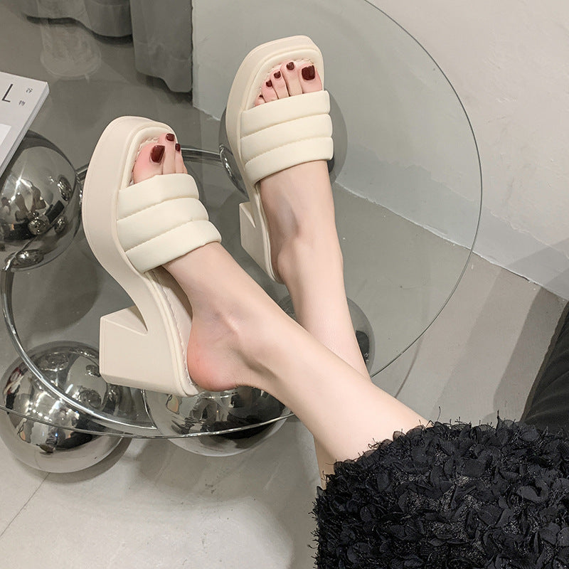 Graceful Orthopedic Sandals for Modern Look