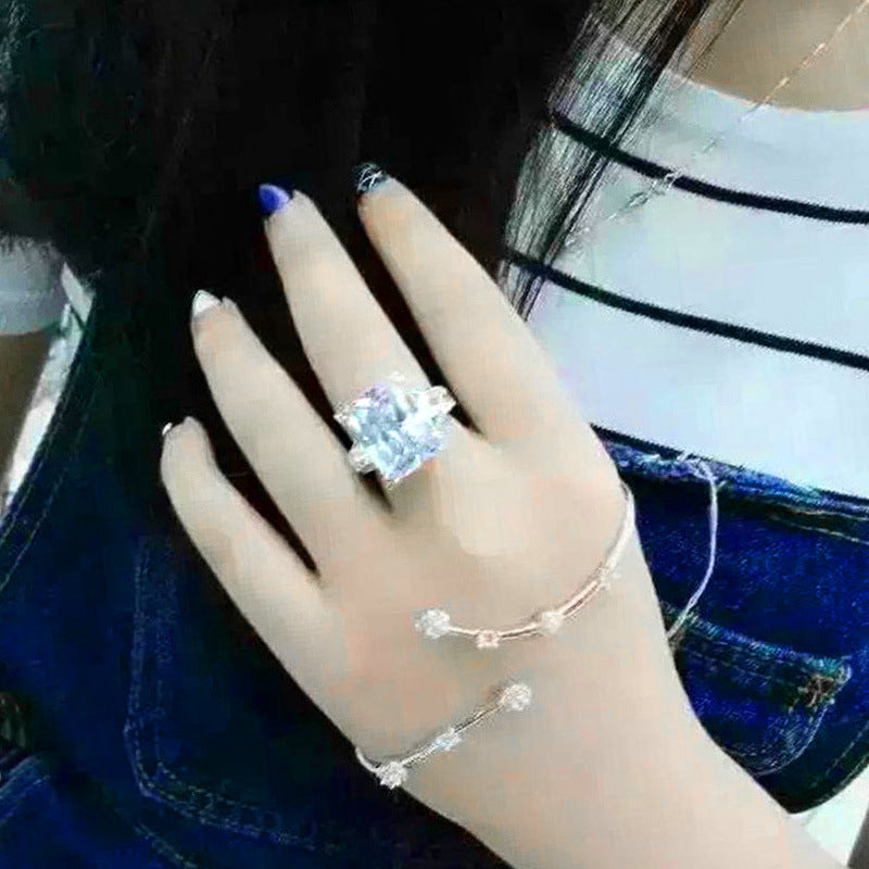 Charming Bracelet for Any Occasion
