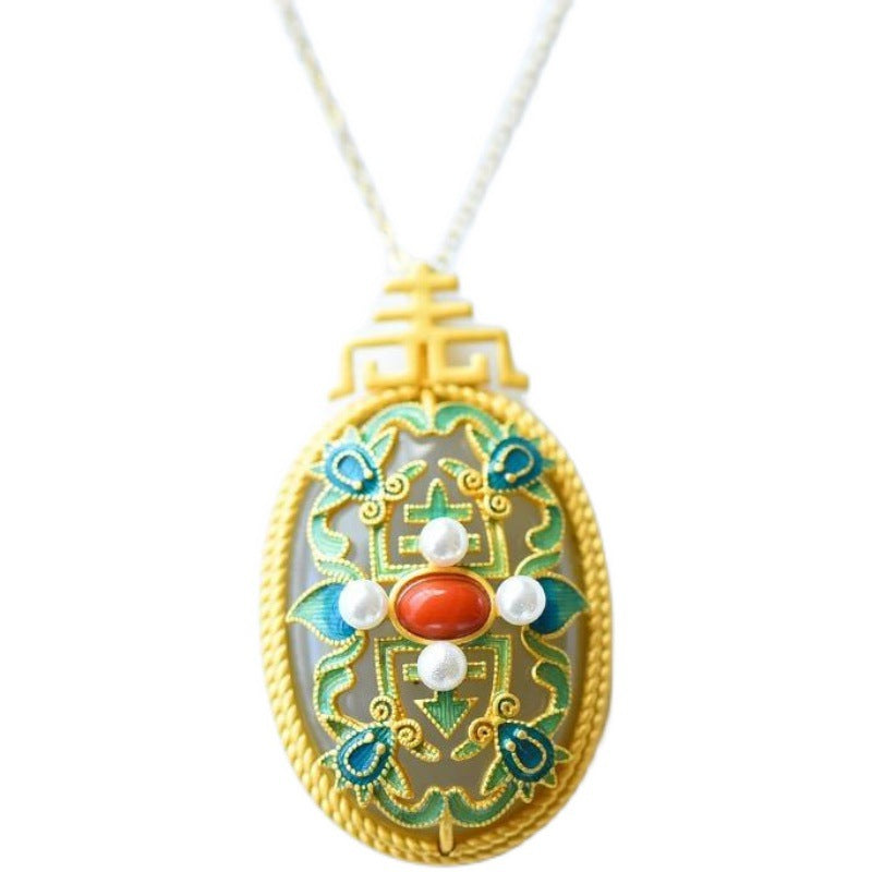 Beautiful Silver Piece with Unique Style