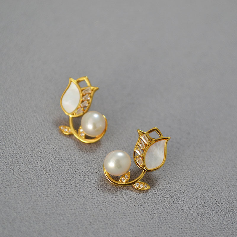 Stunning Silver Earring for Daily Wear