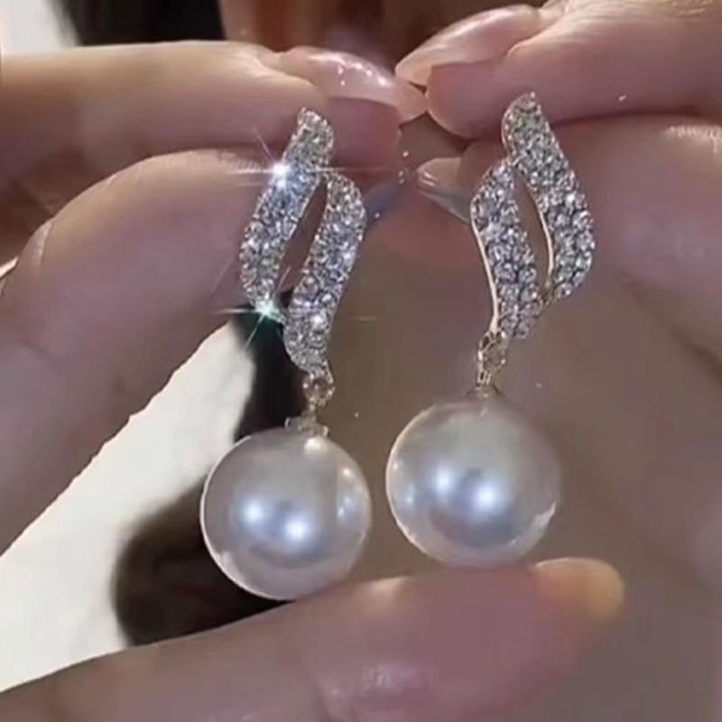 Delicate Artisan Pearl Earring