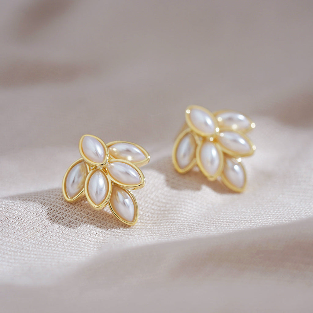 Romantic Pearl Earring for Special Moments
