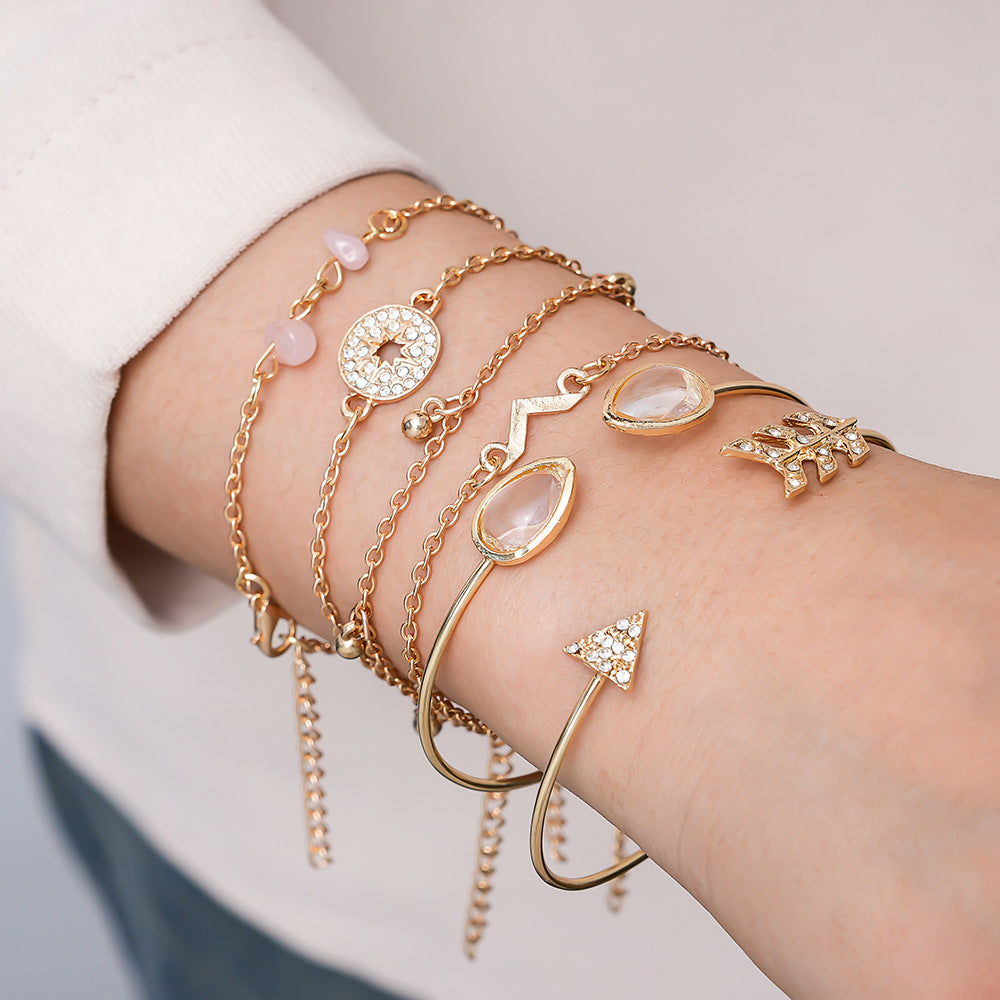 Stunning Gold Bracelet for Daily Wear