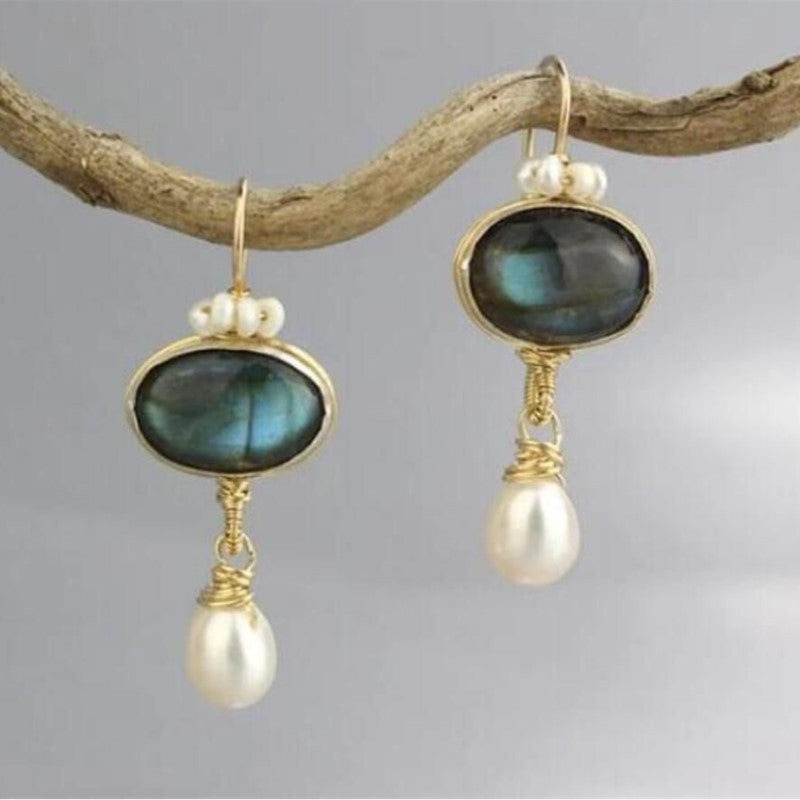 Romantic Pearl Earring for Special Moments