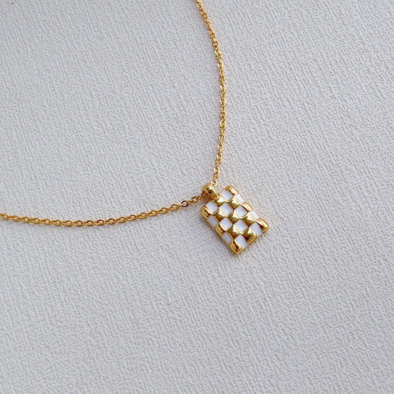 Stunning Gold Necklace for Daily Wear