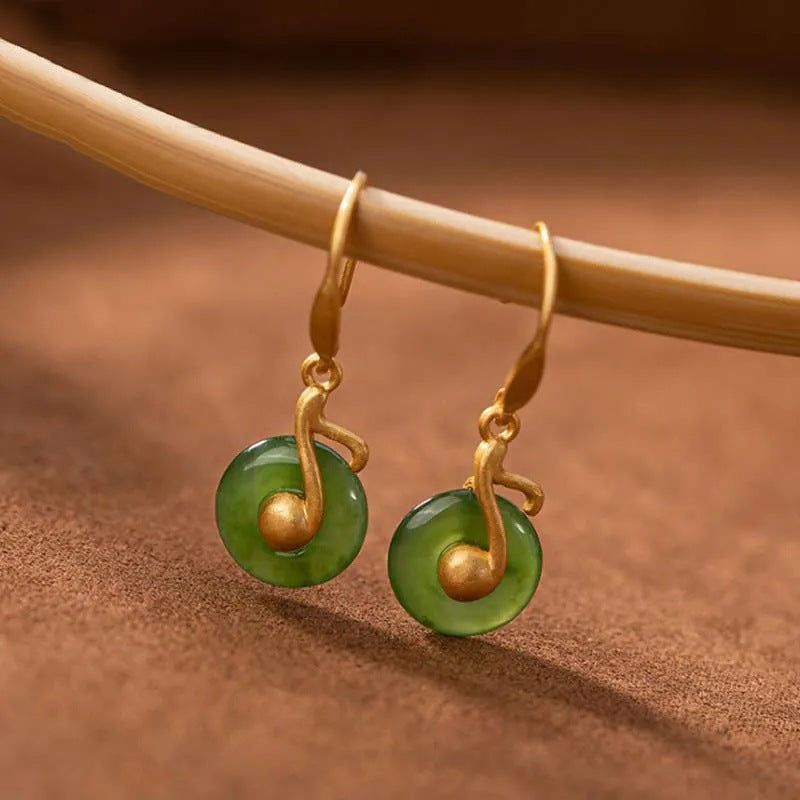 Charming Gold Earring for Any Occasion
