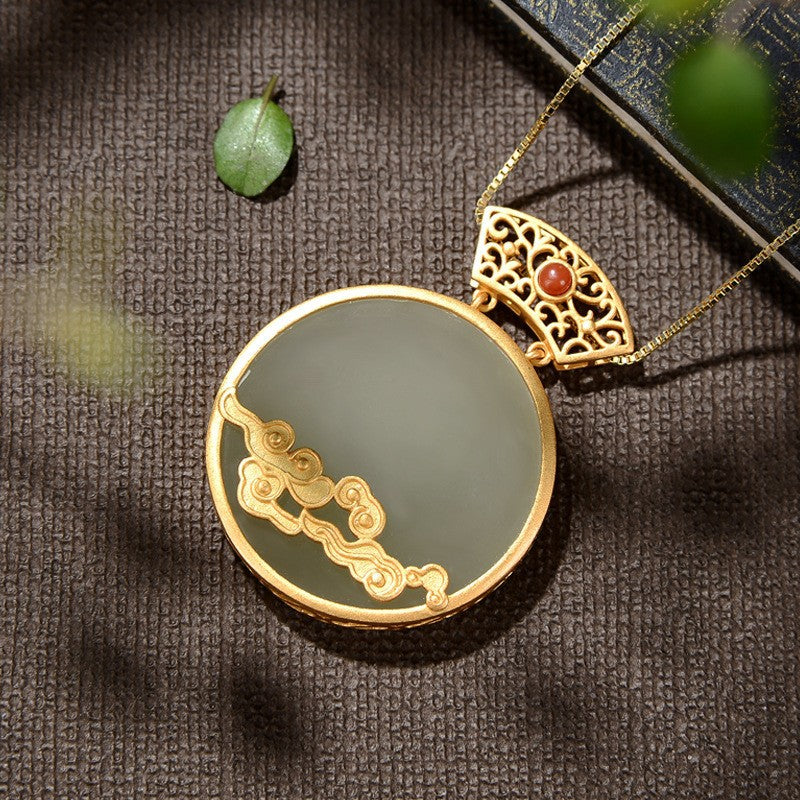 Romantic Gold Necklace for Special Moments