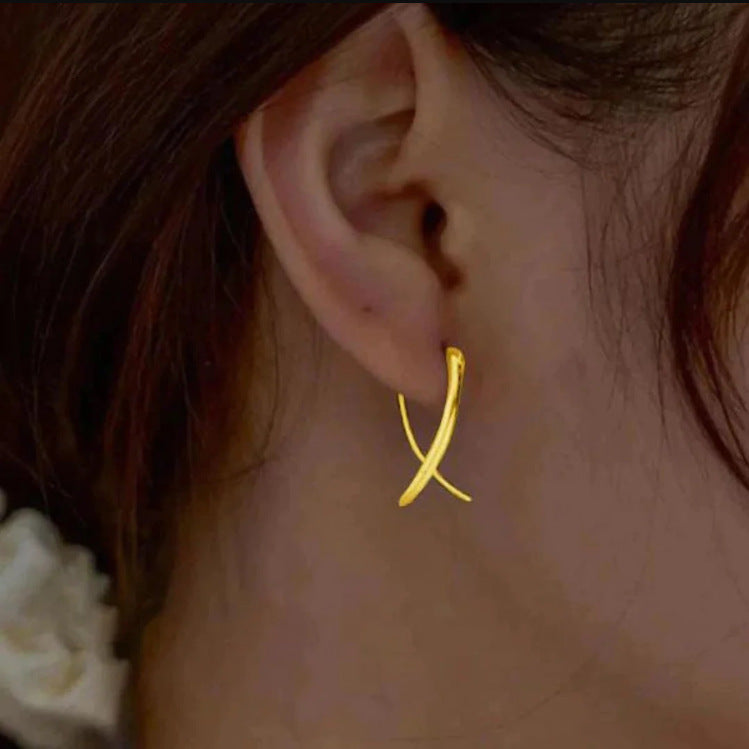 Romantic Silver Earring for Special Moments