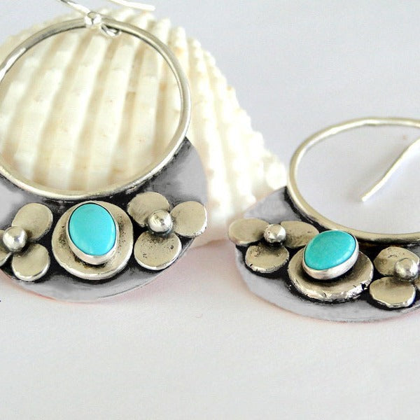 Charming Earring for Any Occasion