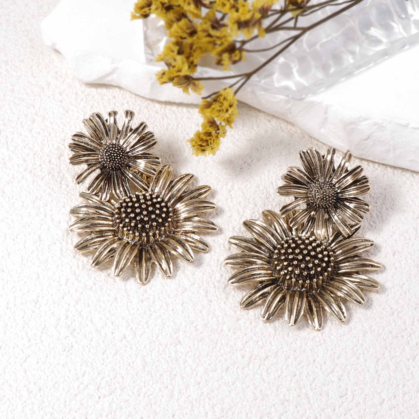 Vintage Handmade Earring