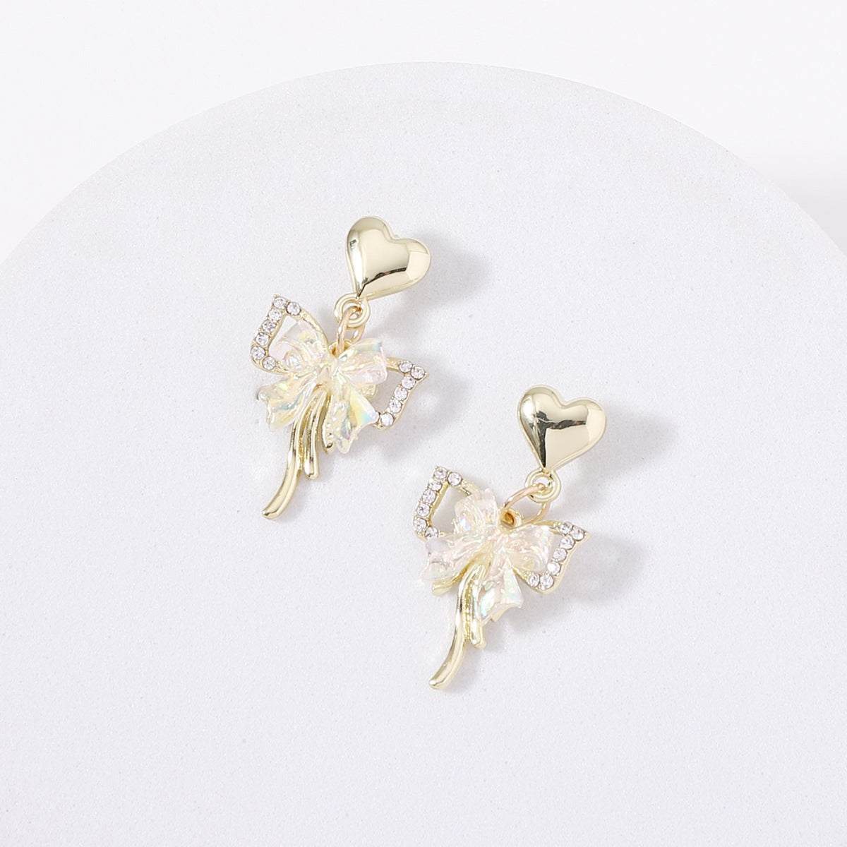 Charming Earring for Any Occasion