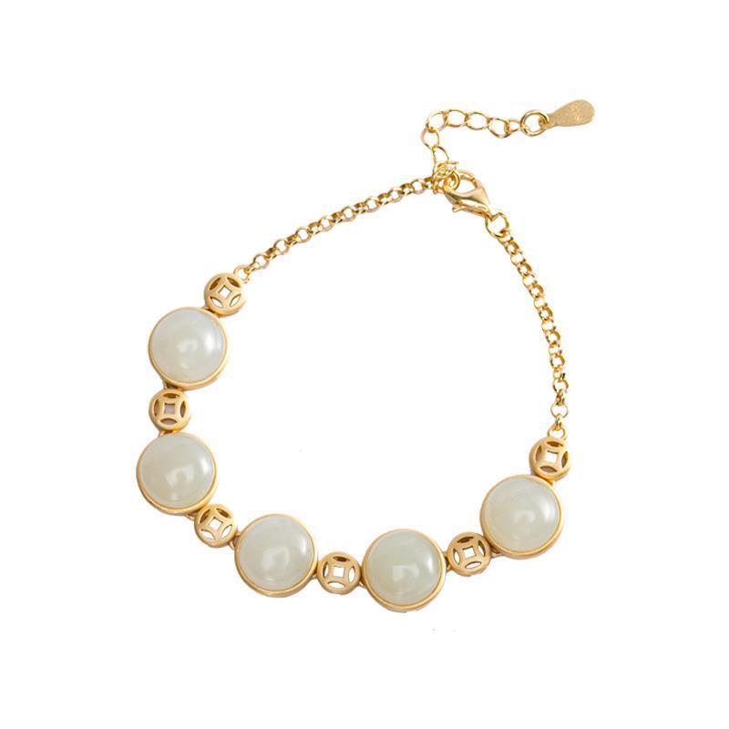 Classic Gold Bracelet with Timeless Appeal