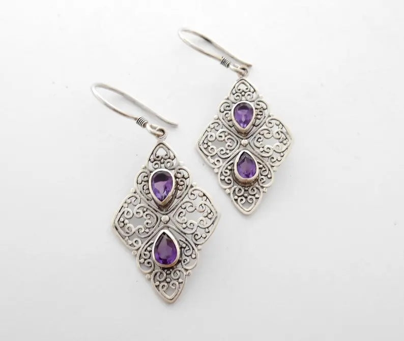 Charming Earring for Any Occasion
