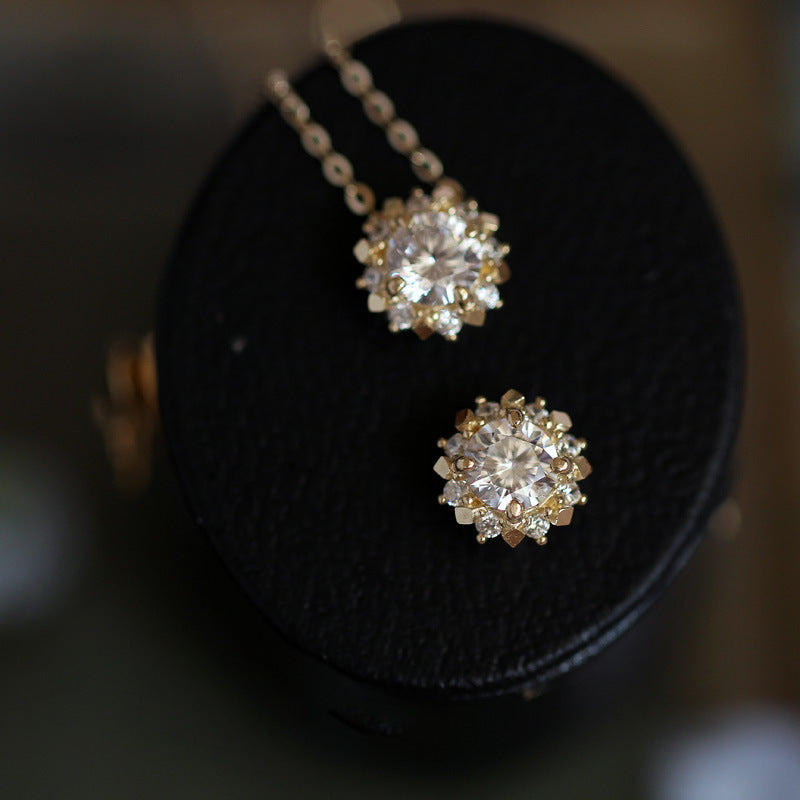 Stunning Necklace for Daily Wear