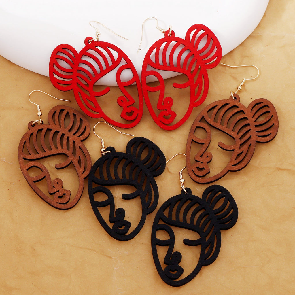 Charming Earring for Any Occasion