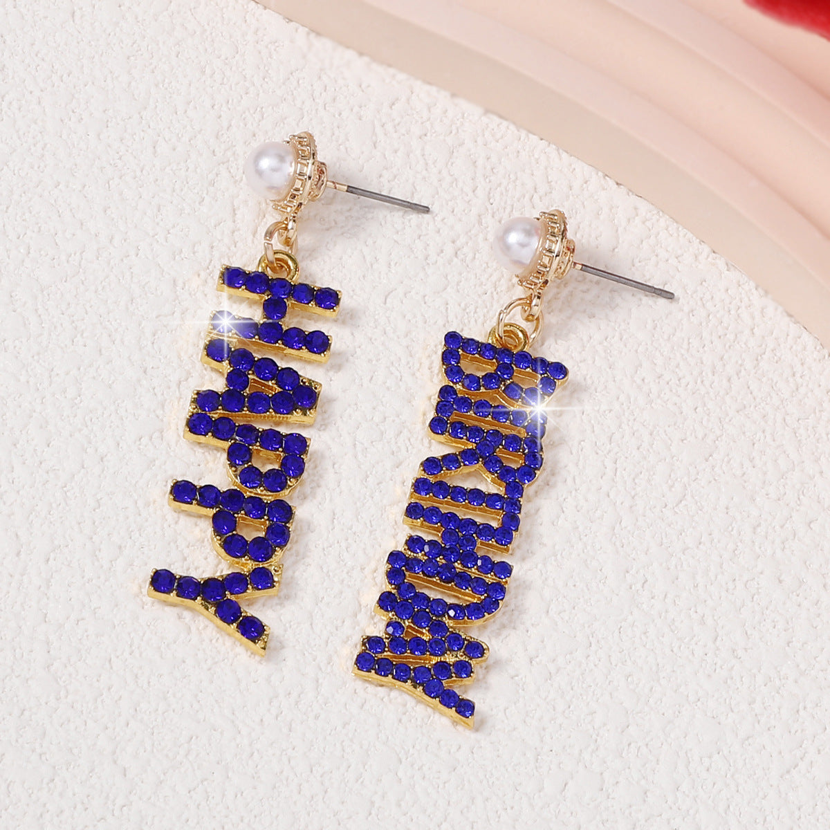 Classic Pearl Earring with Timeless Appeal