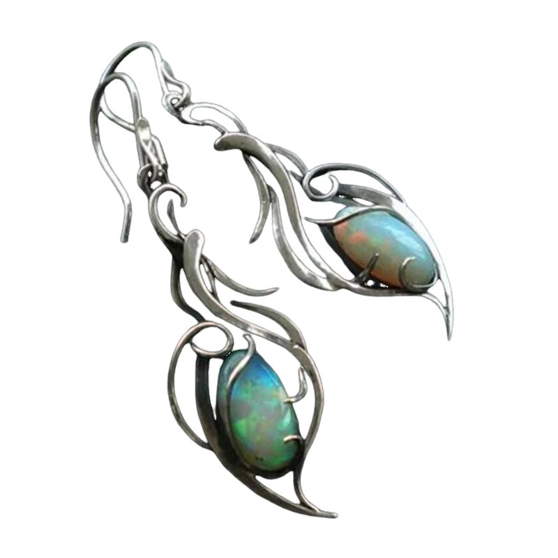 Charming Silver Earring for Any Occasion