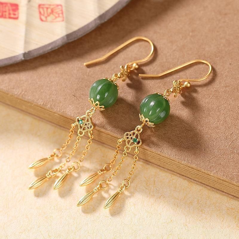 Elegant Gold Earring for Every Occasion