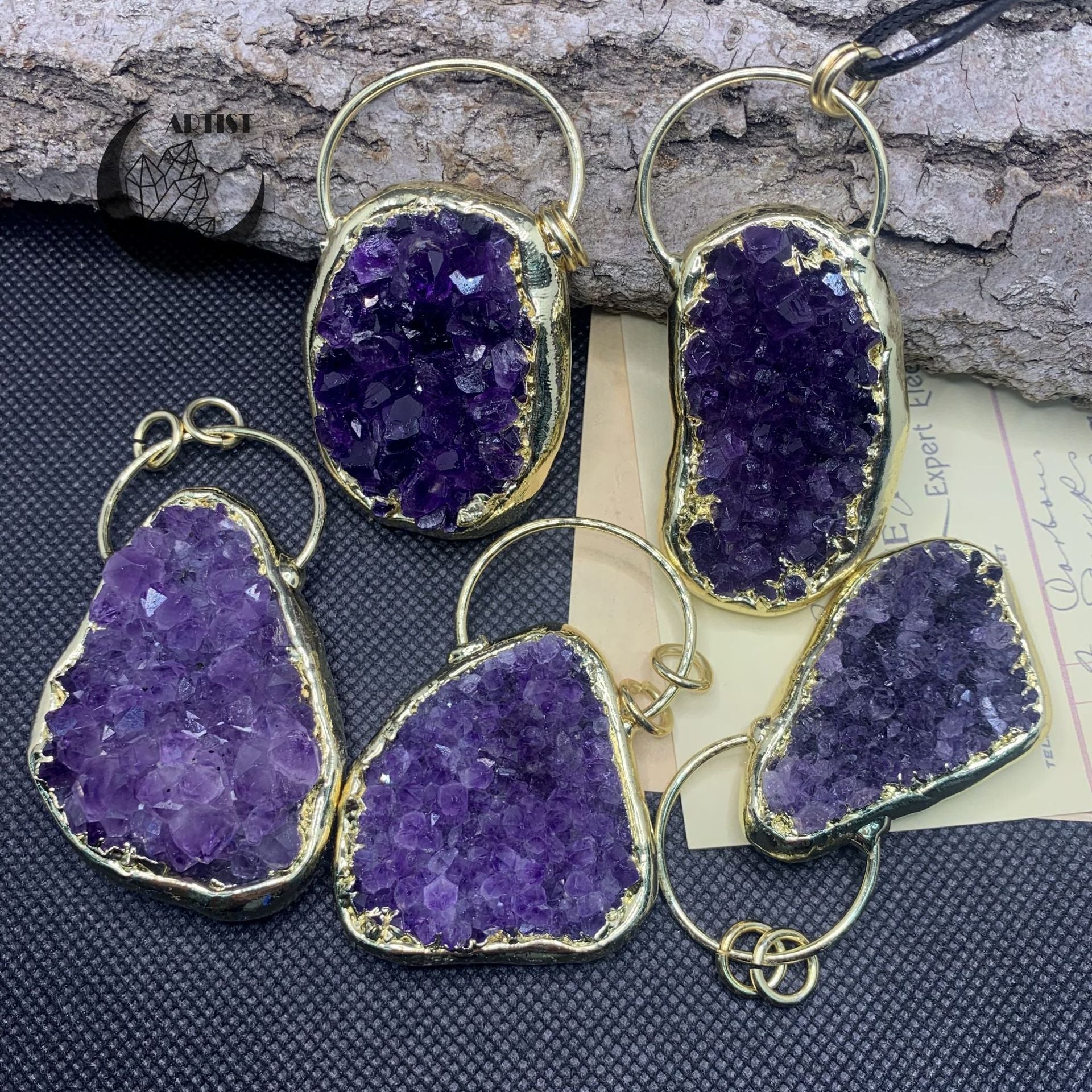 Beautiful Gold Pendant with Unique Style