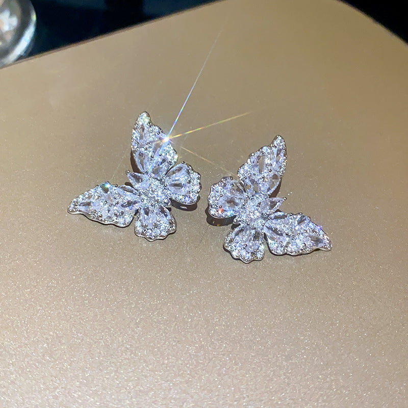 Stunning Earring for Daily Wear