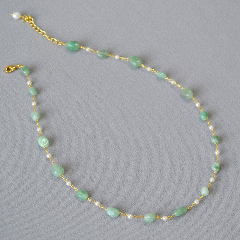 Classic Pearl Necklace with Timeless Appeal