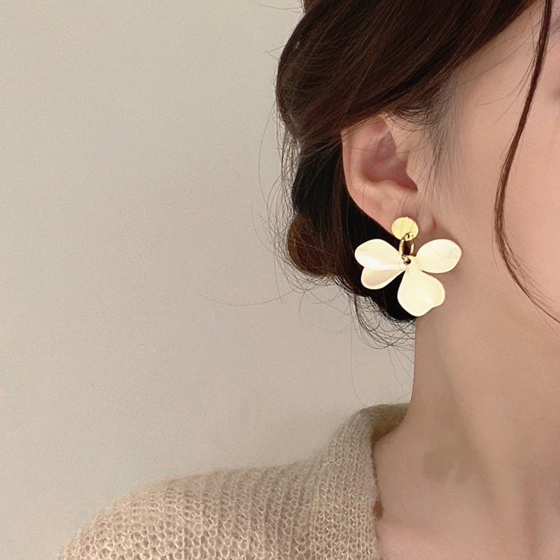 Beautiful Earring with Unique Style