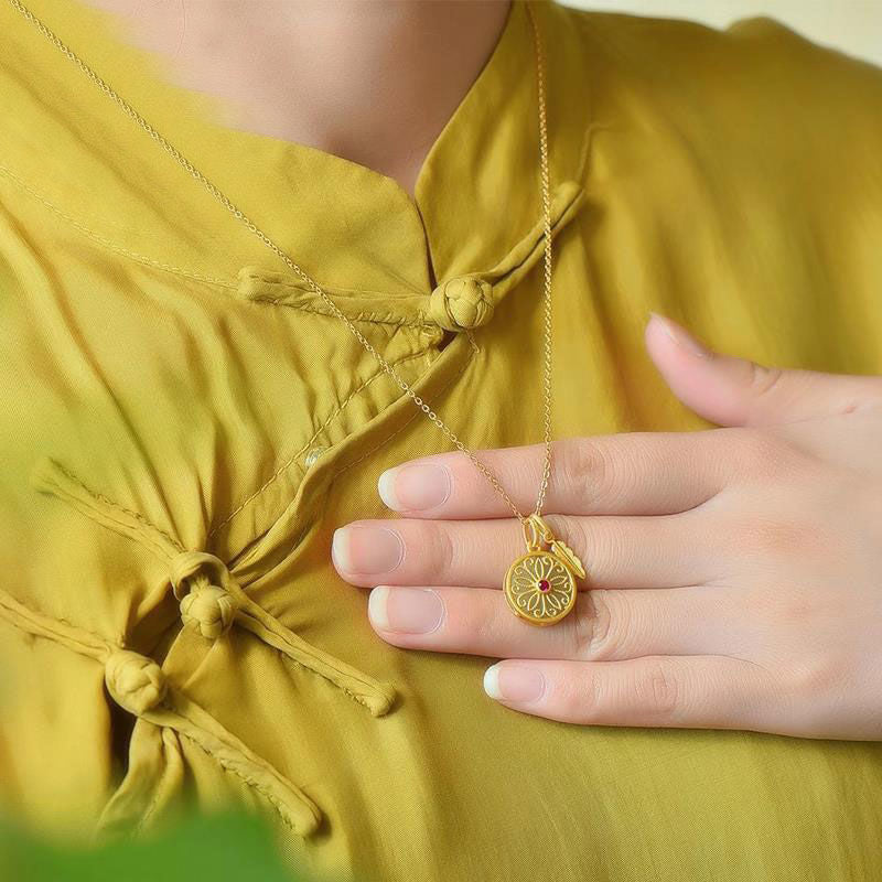 Charming Gold Necklace for Any Occasion