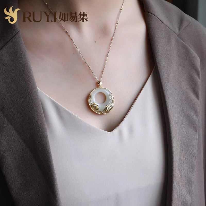 Stunning Silver Necklace for Daily Wear