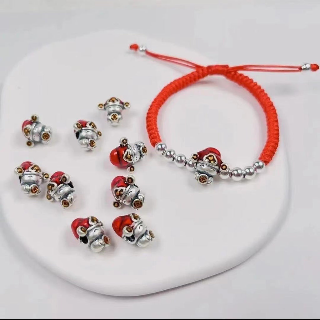 Classic Silver Bracelet with Timeless Appeal