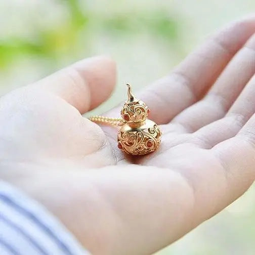 Stunning Gold Necklace for Daily Wear