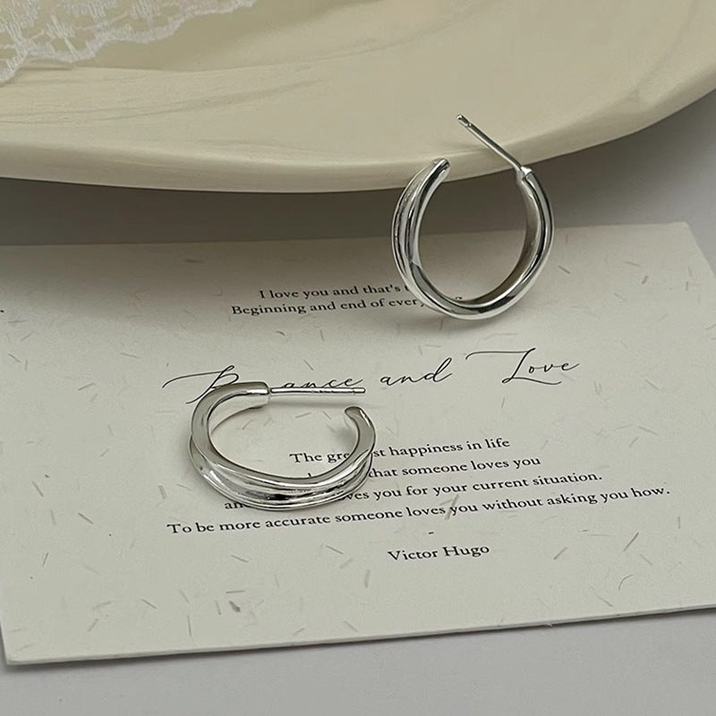 Charming Earring for Any Occasion