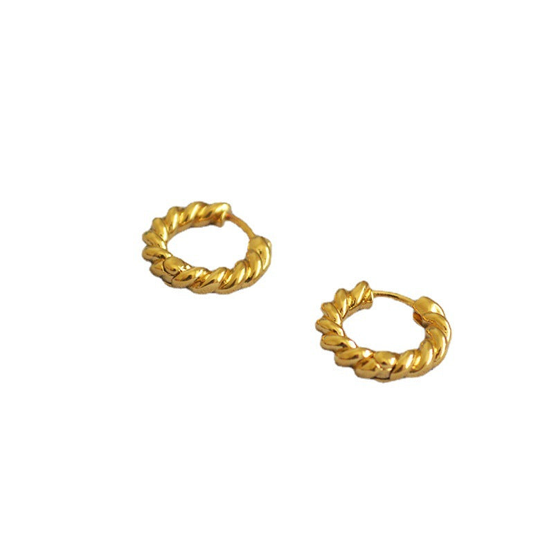 Charming Gold Earring for Any Occasion