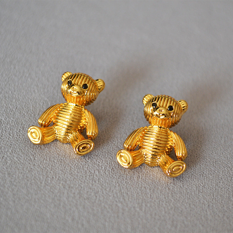 Elegant Gold Earring for Every Occasion