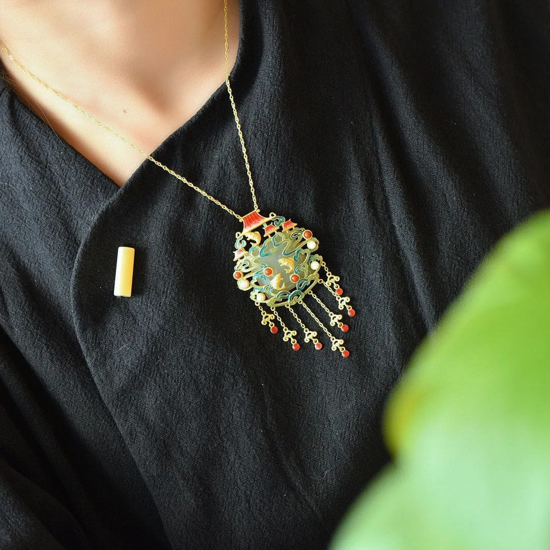 Charming Gold Necklace for Any Occasion