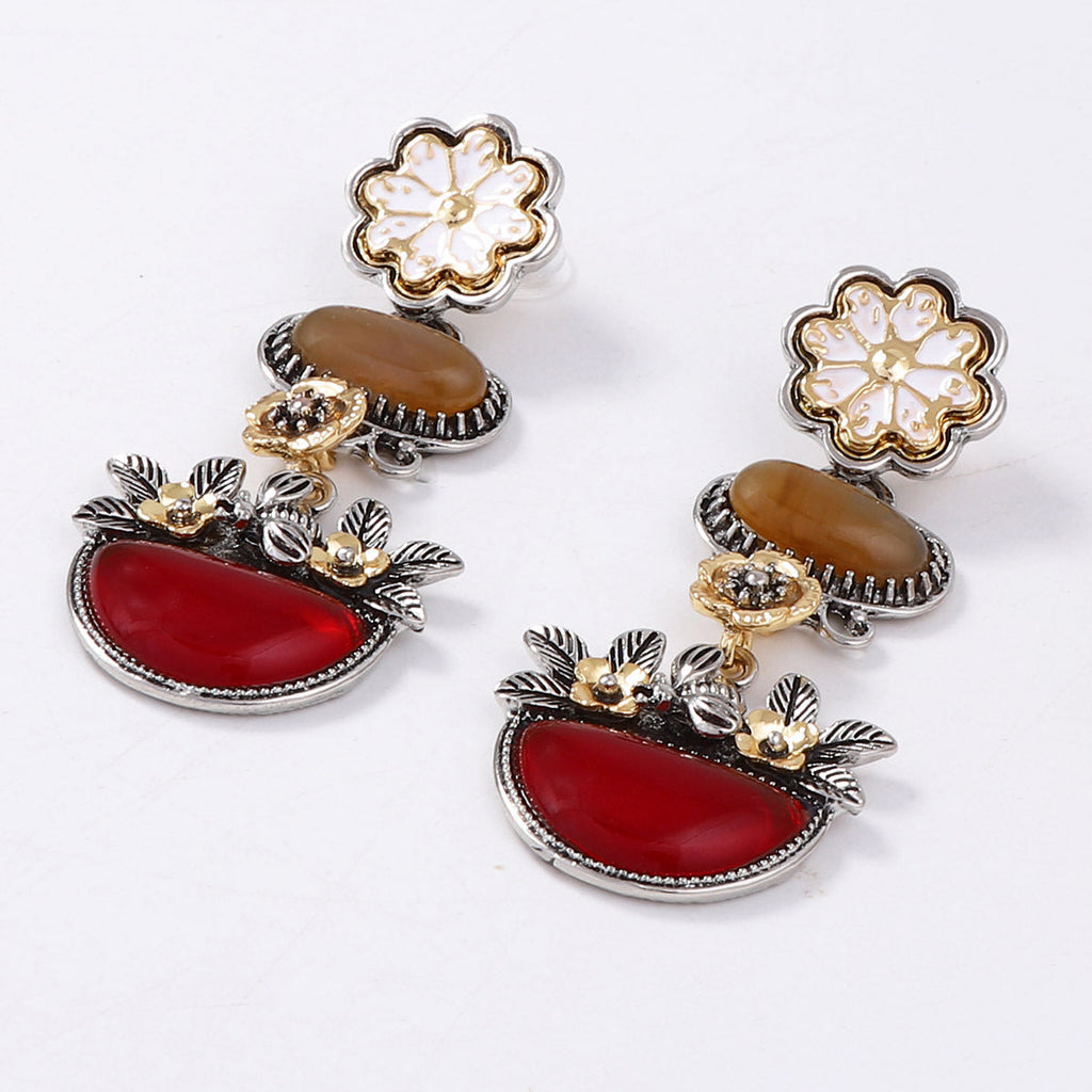 Charming Piece for Any Occasion