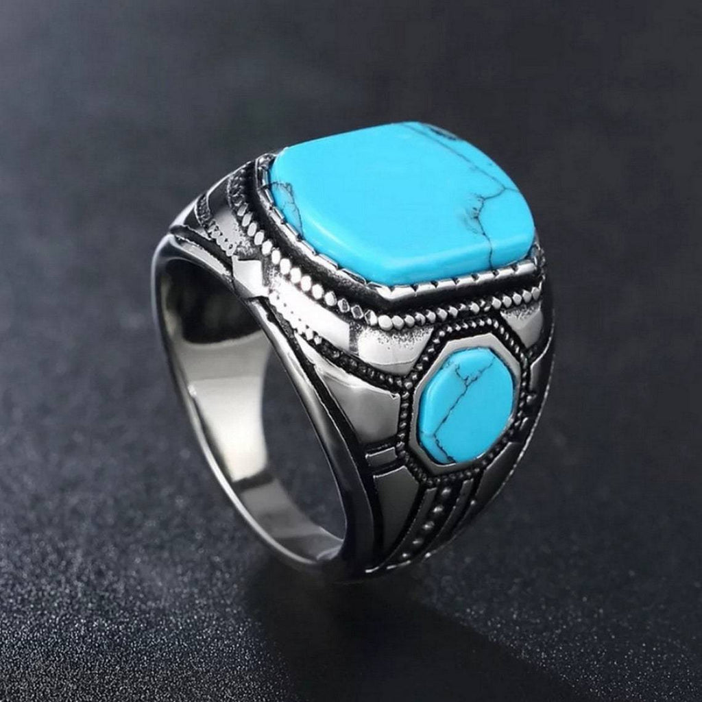 Classic Silver Ring with Timeless Appeal