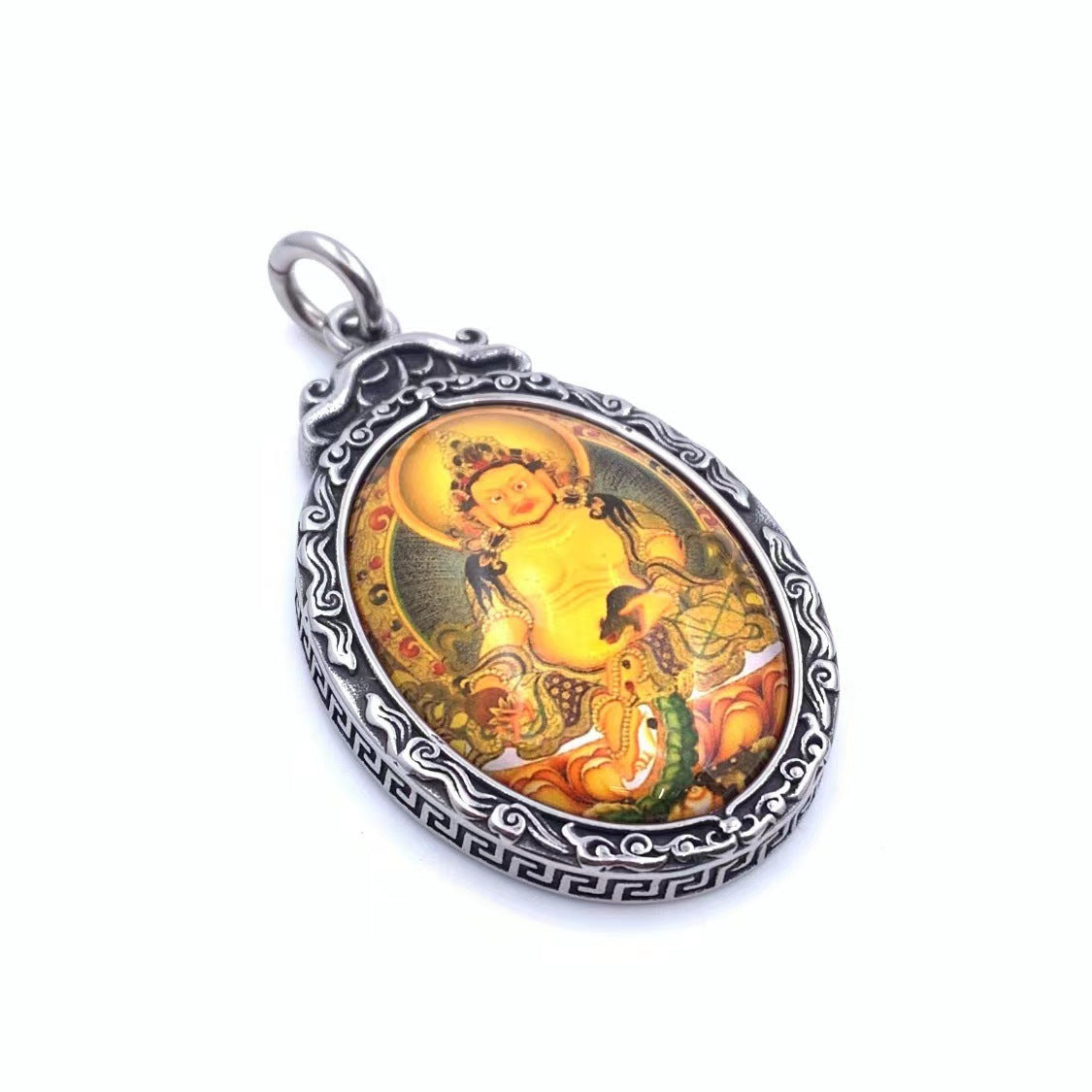 Charming Pendant for Any Occasion