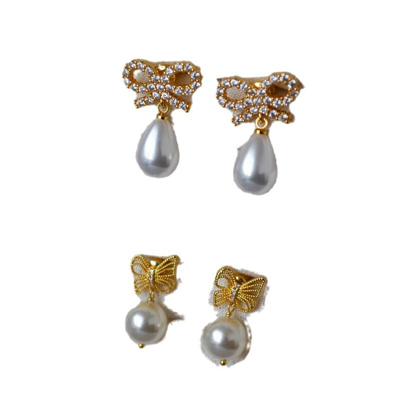 Charming Gold Earring for Any Occasion